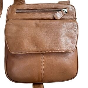TravelSmith Vintage Brown Leather Organizer Crossbody Bag